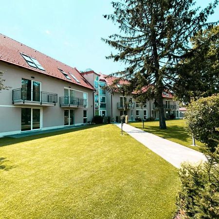 Appartamento Fresh Green Wellness Apartman By Bltn Siófok Esterno foto