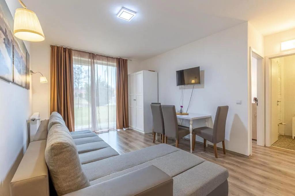 Appartamento Fresh Green Wellness Apartman By Bltn Siófok Esterno foto